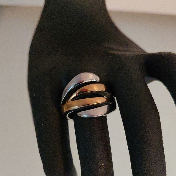 Source Unknown Silver and Gold Tone Ring - Picture 1 of 2